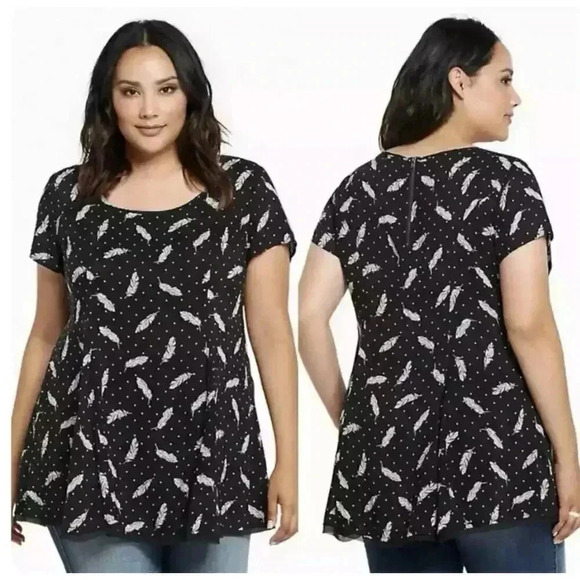 Torrid Womens Size 0 Black Feather Polka Dot Graphic Print Top Lightweight 10/12 - Picture 1 of 7
